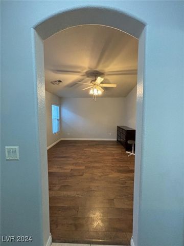 9383 Borough Park Street, Las Vegas, NV 89178