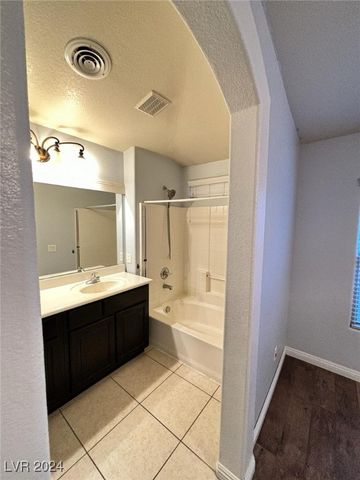 9383 Borough Park Street, Las Vegas, NV 89178