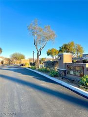 9383 Borough Park Street, Las Vegas, NV 89178