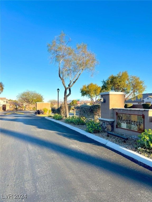 9383 Borough Park Street, Las Vegas, NV 89178