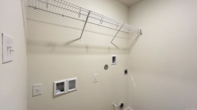 15115 HARBOR LNDG, Von Ormy, TX 78073