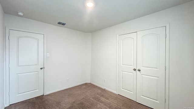 15115 HARBOR LNDG, Von Ormy, TX 78073