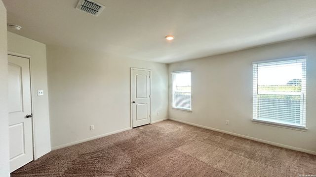 15115 HARBOR LNDG, Von Ormy, TX 78073