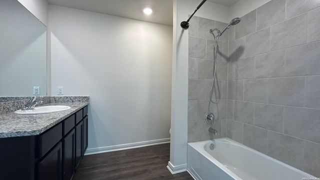 15115 HARBOR LNDG, Von Ormy, TX 78073