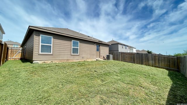 15115 HARBOR LNDG, Von Ormy, TX 78073