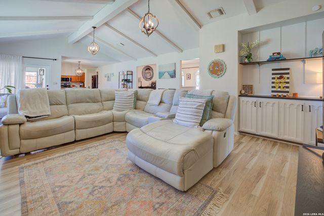 409 Oakwood, New Braunfels, TX 78130