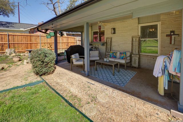 409 Oakwood, New Braunfels, TX 78130