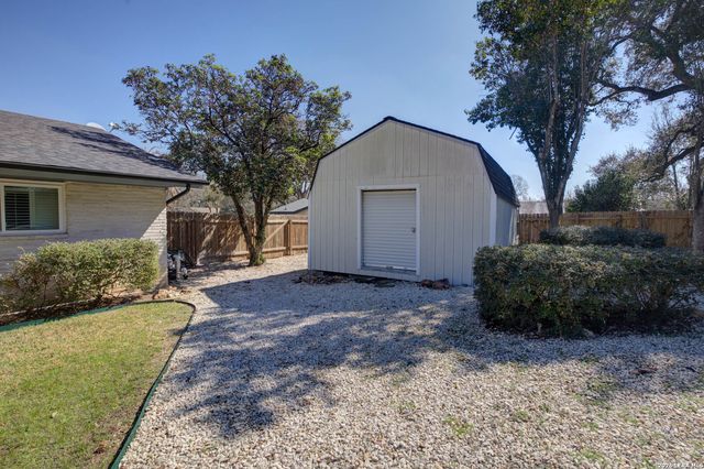 409 Oakwood, New Braunfels, TX 78130