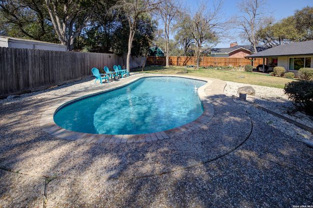 409 Oakwood, New Braunfels, TX 78130