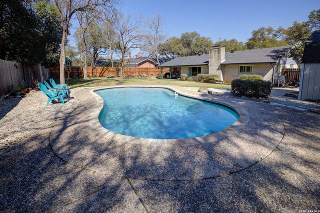 409 Oakwood, New Braunfels, TX 78130