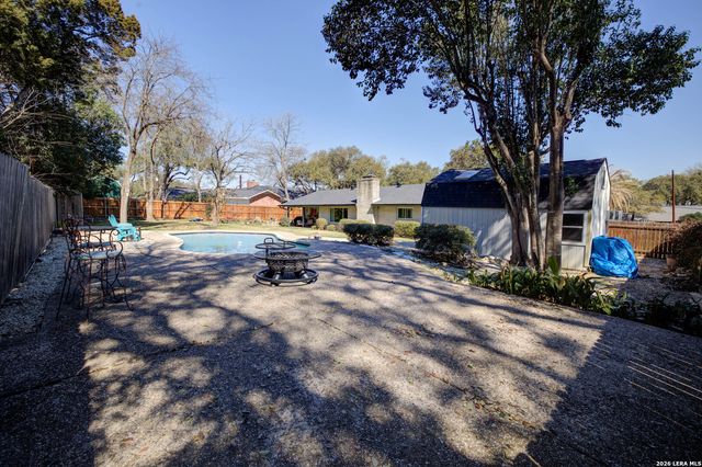 409 Oakwood, New Braunfels, TX 78130