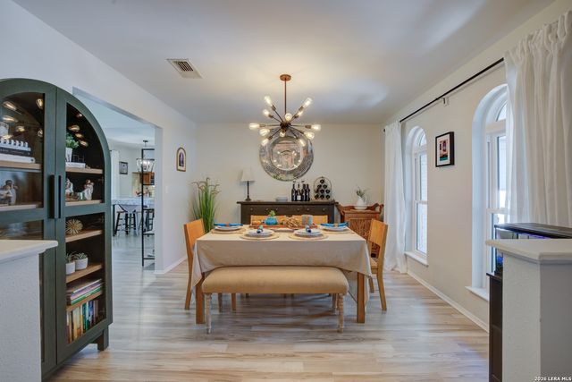 409 Oakwood, New Braunfels, TX 78130