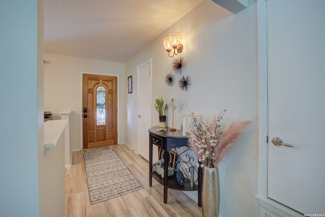 409 Oakwood, New Braunfels, TX 78130