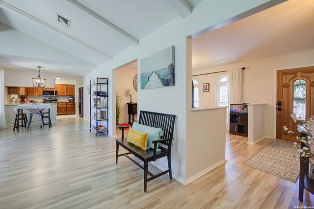 409 Oakwood, New Braunfels, TX 78130