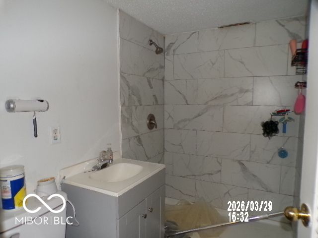 2330 E Cornell Avenue, Muncie, IN 47303