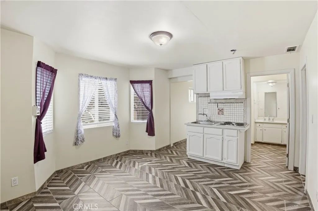 1581 Chanticleer B, Anaheim, CA 92802