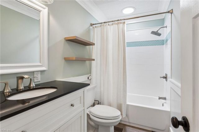 109 Knollwood DR, Williamsburg, VA 23188