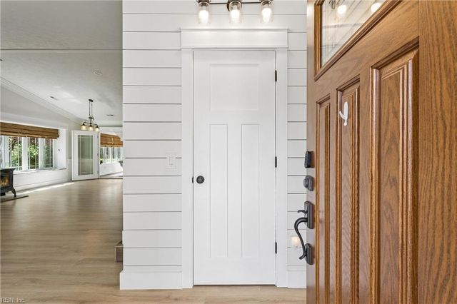 109 Knollwood DR, Williamsburg, VA 23188