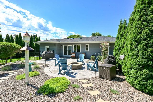 7232 Dartmoor AVENUE, Greendale, WI 53129