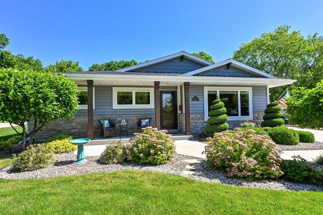 7232 Dartmoor AVENUE, Greendale, WI 53129