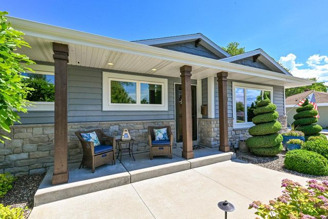 7232 Dartmoor AVENUE, Greendale, WI 53129