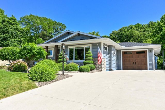 7232 Dartmoor AVENUE, Greendale, WI 53129