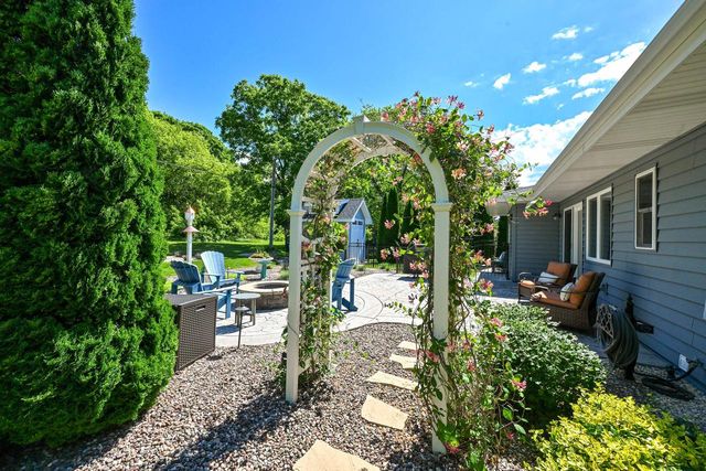 7232 Dartmoor AVENUE, Greendale, WI 53129