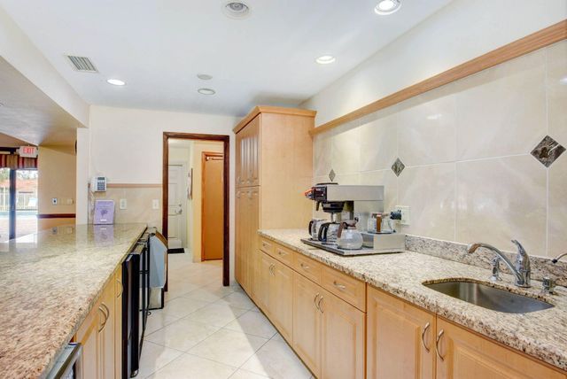 9930 Frangipani Tree Way B, Boynton Beach, FL 33436