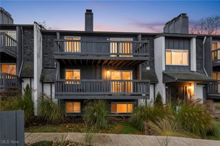 4750 Oak Point Road 304, Lorain, OH 44053