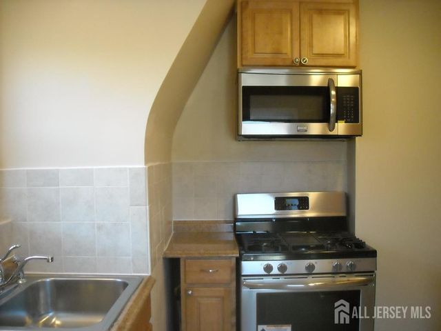 301 Penfield Place 301, Dunellen, NJ 08812