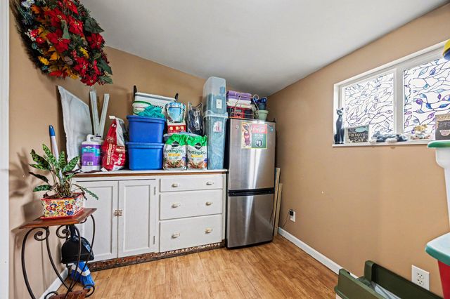 4 Woodland Avenue, Florence, KY 41042