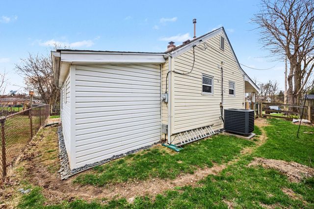 4 Woodland Avenue, Florence, KY 41042