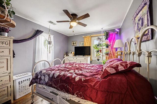 4 Woodland Avenue, Florence, KY 41042