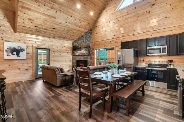 410 Southern Sun Way, Pigeon Forge, TN 37863