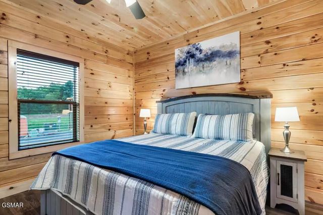 410 Southern Sun Way, Pigeon Forge, TN 37863