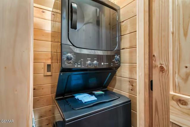 410 Southern Sun Way, Pigeon Forge, TN 37863