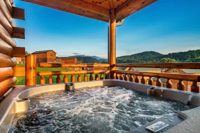 410 Southern Sun Way, Pigeon Forge, TN 37863