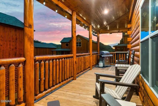 410 Southern Sun Way, Pigeon Forge, TN 37863