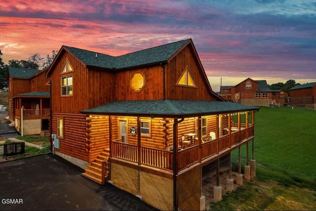 410 Southern Sun Way, Pigeon Forge, TN 37863