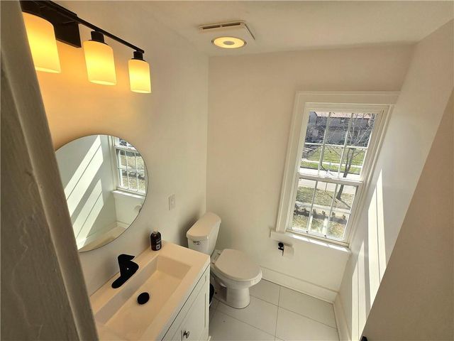 800 Valentine Road, Kansas City, MO 64111