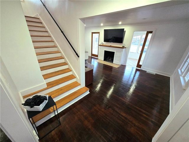 800 Valentine Road, Kansas City, MO 64111