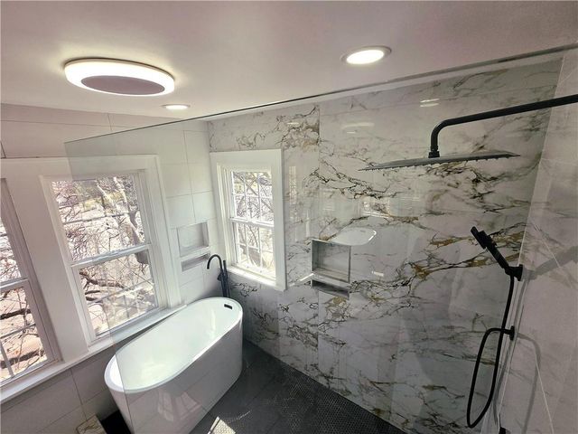 800 Valentine Road, Kansas City, MO 64111