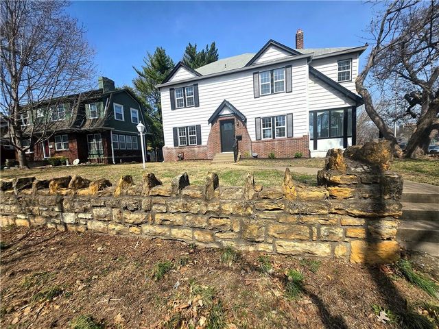 800 Valentine Road, Kansas City, MO 64111