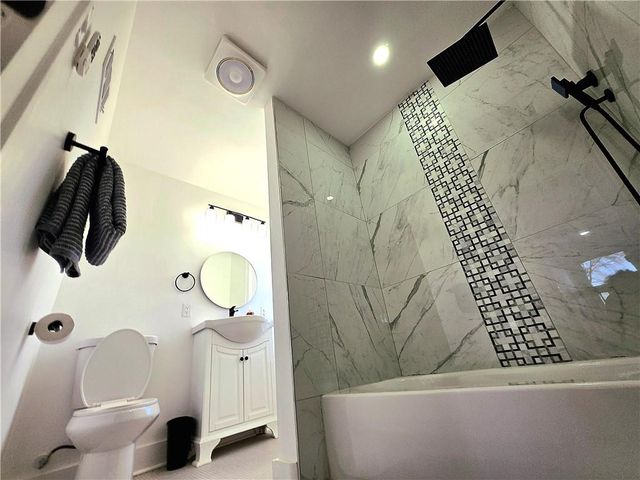 800 Valentine Road, Kansas City, MO 64111