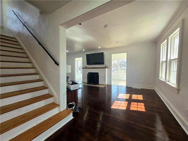 800 Valentine Road, Kansas City, MO 64111