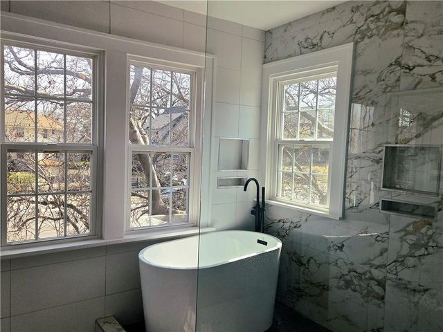 800 Valentine Road, Kansas City, MO 64111