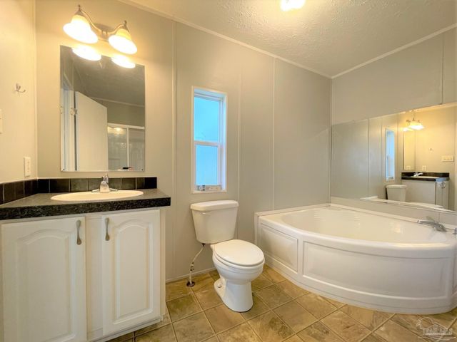 814 N E St, Pensacola, FL 32501