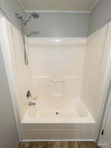 814 N E St, Pensacola, FL 32501