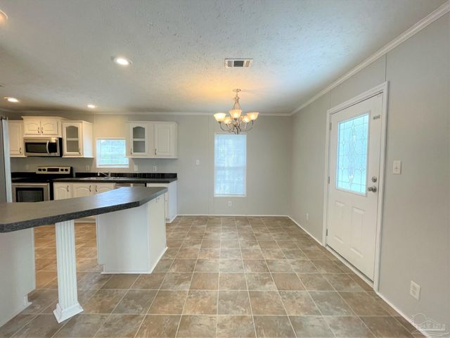 814 N E St, Pensacola, FL 32501