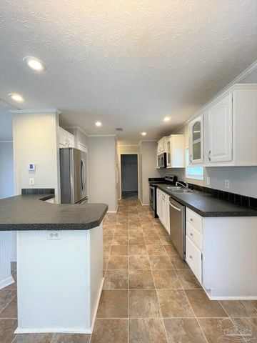 814 N E St, Pensacola, FL 32501